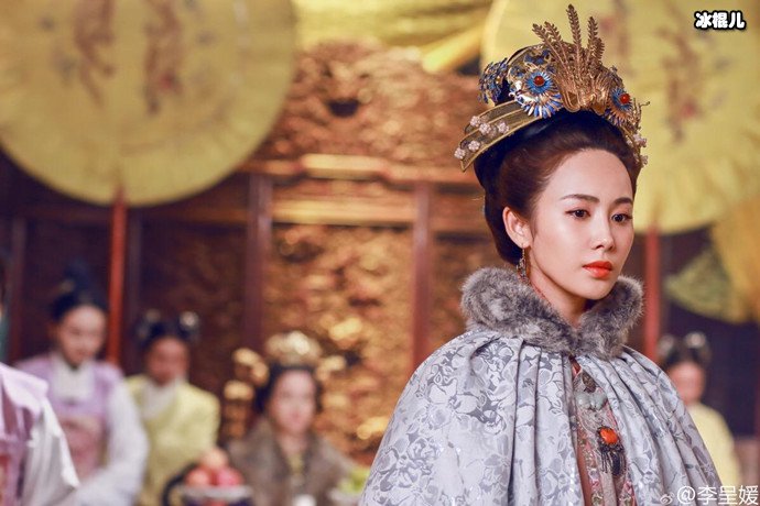 鄢颇老婆李呈媛