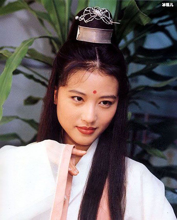 周海媚