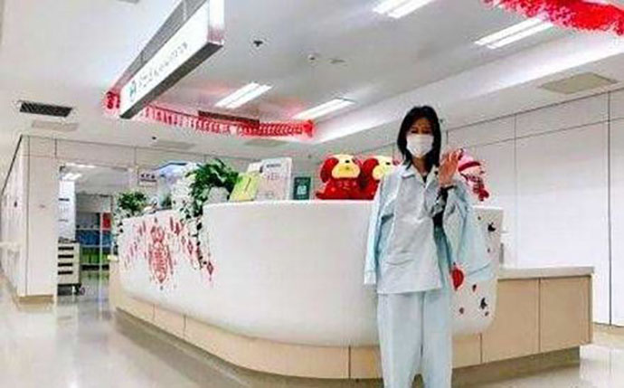 生病中的papi酱