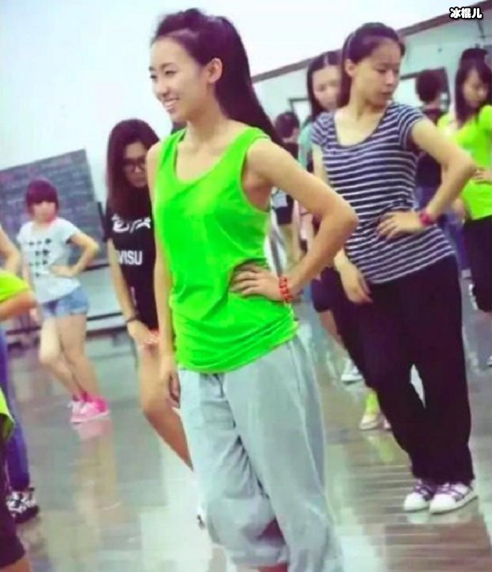 毕滢大学照片