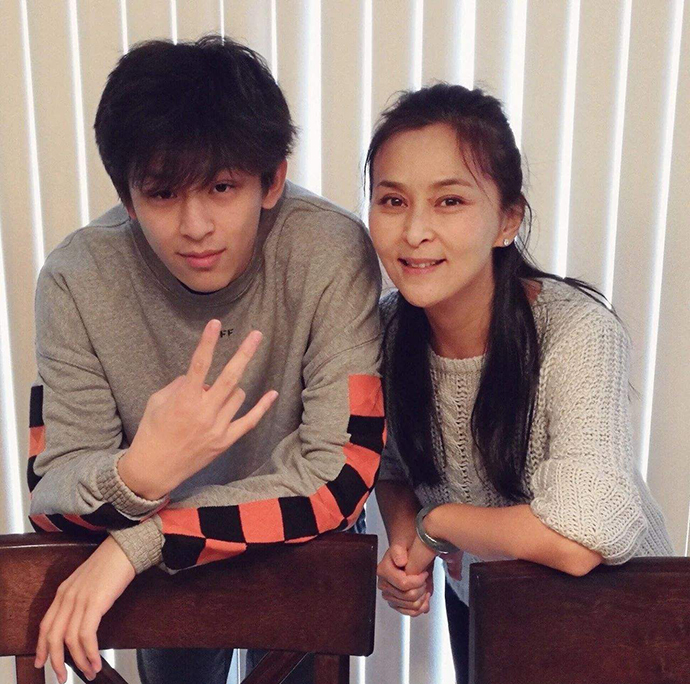 何音与儿子