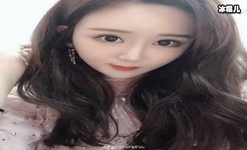 yy美女罗梦轩,曾经的车模现在的主播!