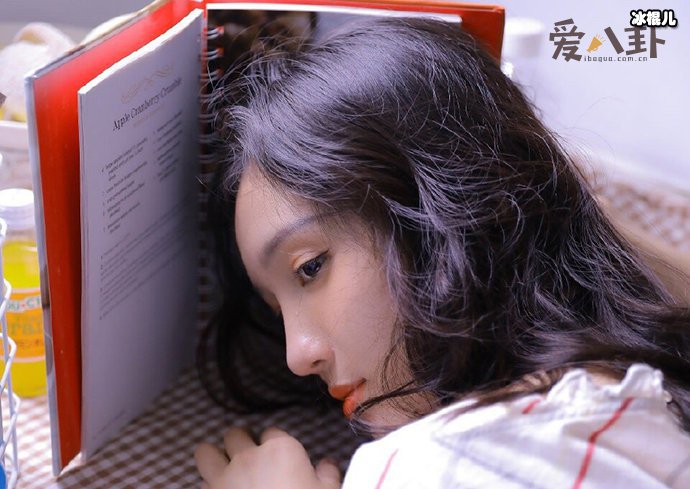 刘露照片